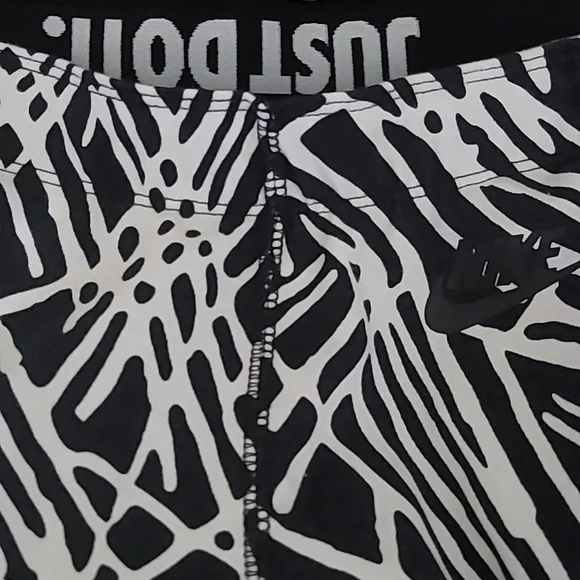 NIKE Leggings - Picture 4 of 6
